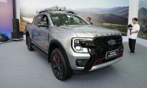 Ford Ranger Stormtrak ra mắt, giá 1,039 tỷ đồng 2